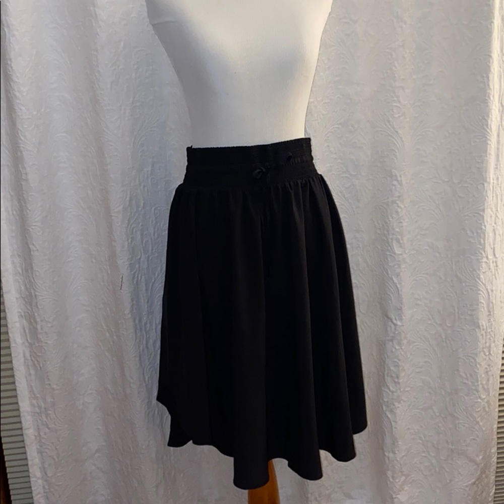 LULULEMON SKIRT